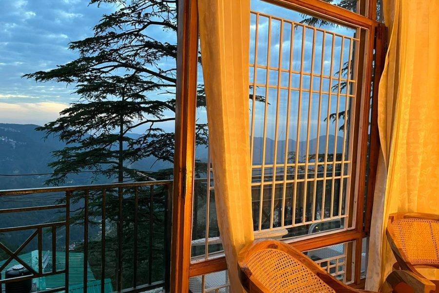 Heavenly Valley Stay – A Cozy Stay with Mountain Views