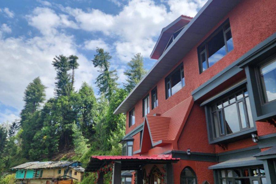 The Mountain Shire Stay – A Boutique Luxury Villa in Fagu